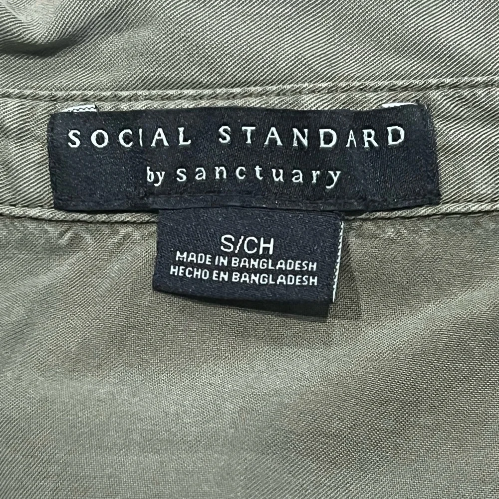 Social Standard by Sanctuary Hunter Olive Green Button Down Shirt Women’s Small - Picture 4 of 4